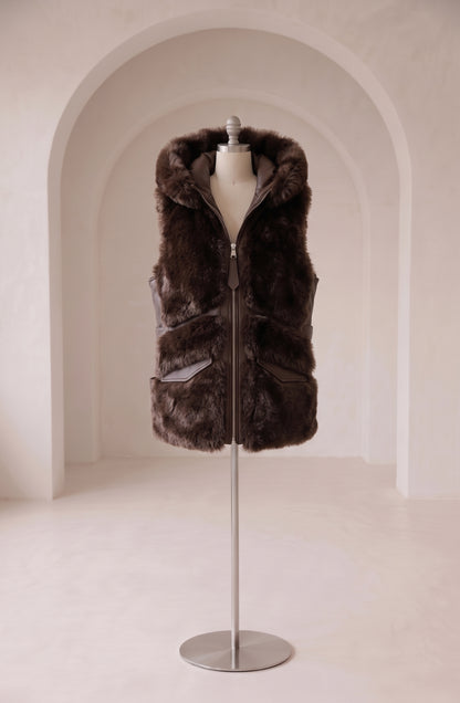 Softy - Faux fur vest; Fra webshoppen Defend Dreams