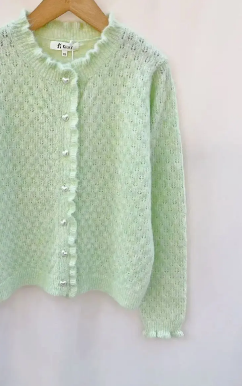 Noelle - Elegant cardigan i uld blanding - Grøn; fra webshoppen Defend Dreams