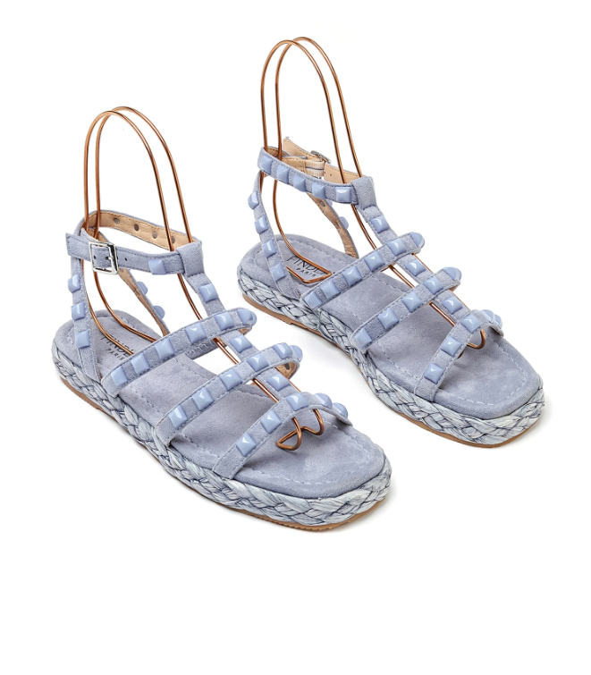 Celeste - Flettet sandal med nitter; fra webshoppen Defend Dreams