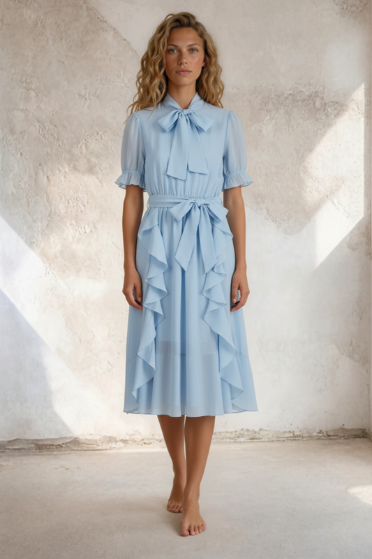 Samantha - flæse kjole med bindebånd; fra webshoppen Defend Dreams