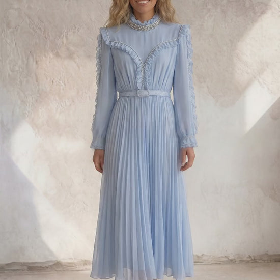 Estelle - Romantisk maxi kjole - Blå; fra webshoppen Defend Dreams