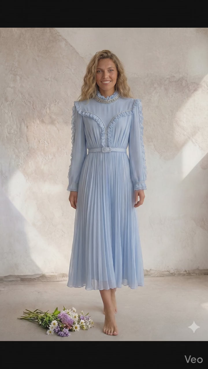 Estelle - Romantisk maxi kjole - Blå; fra webshoppen Defend Dreams