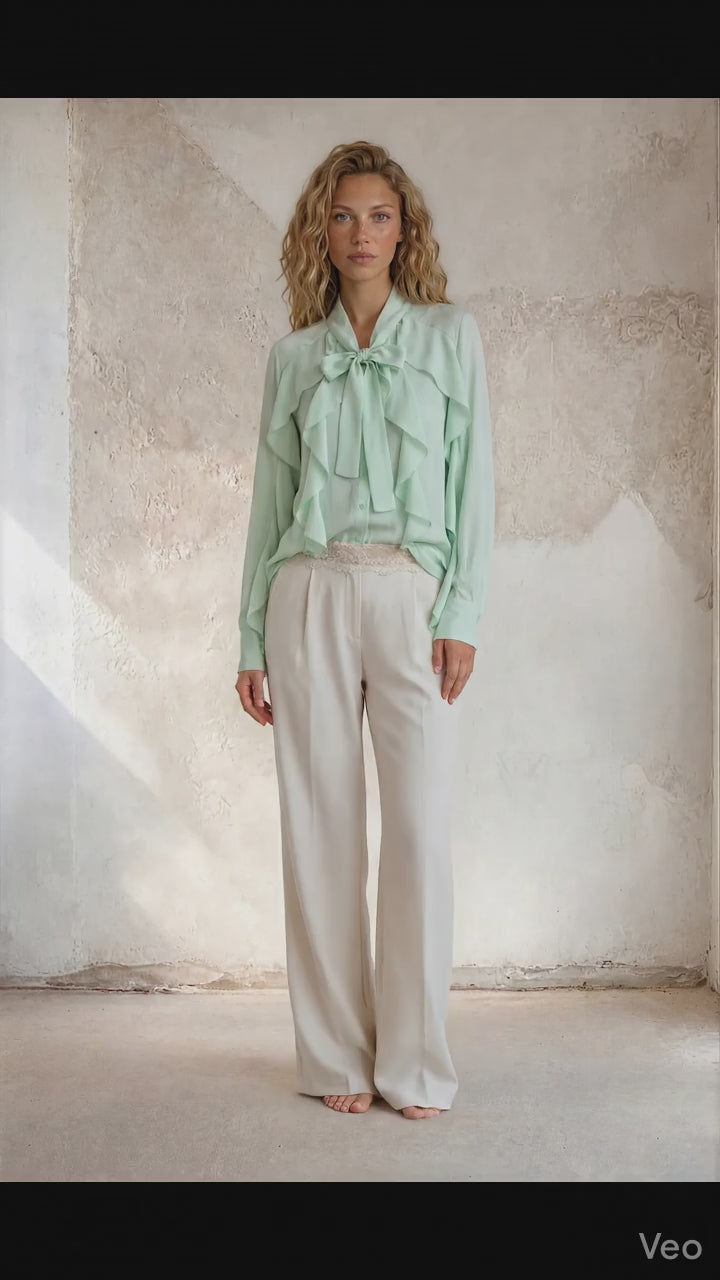Afrodite - Elegant flæse skjorte - Grøn; fra webshoppen Defend Dreams