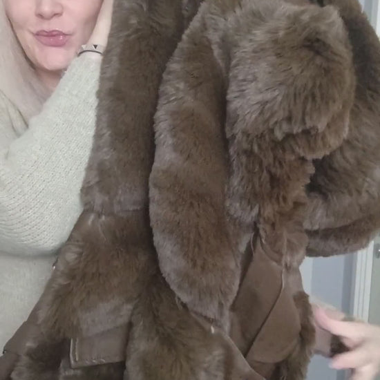 Softy - Faux fur vest; Fra webshoppen Defend Dreams