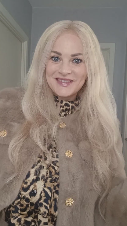 Lena - Kort leopard kjole; Fra webshoppen Defend Dreams