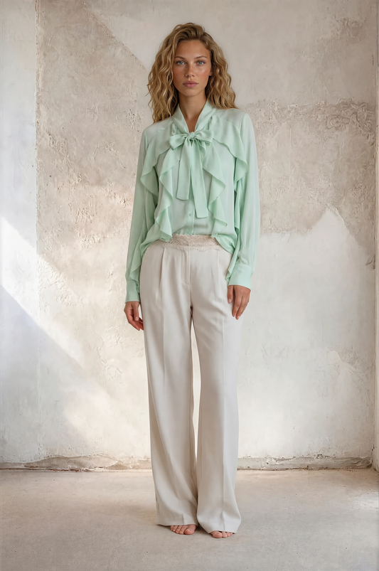 Afrodite - Elegant flæse skjorte - Grøn; fra webshoppen Defend Dreams