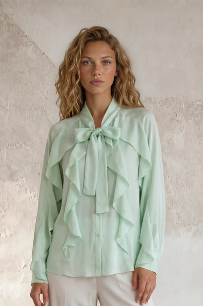 Afrodite - Elegant flæse skjorte - Grøn; fra webshoppen Defend Dreams