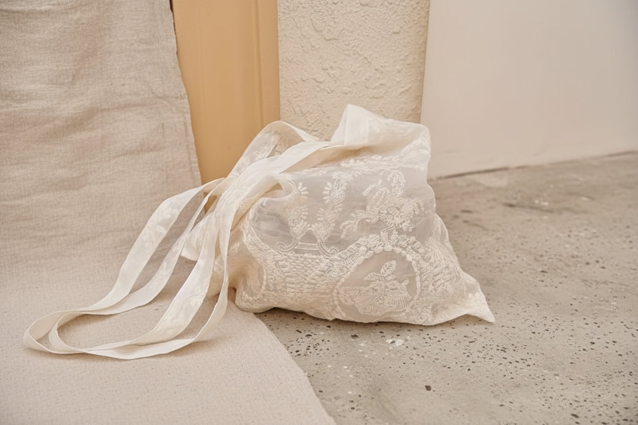 Beige blonde tote taske; fra webshoppen Defend Dreams